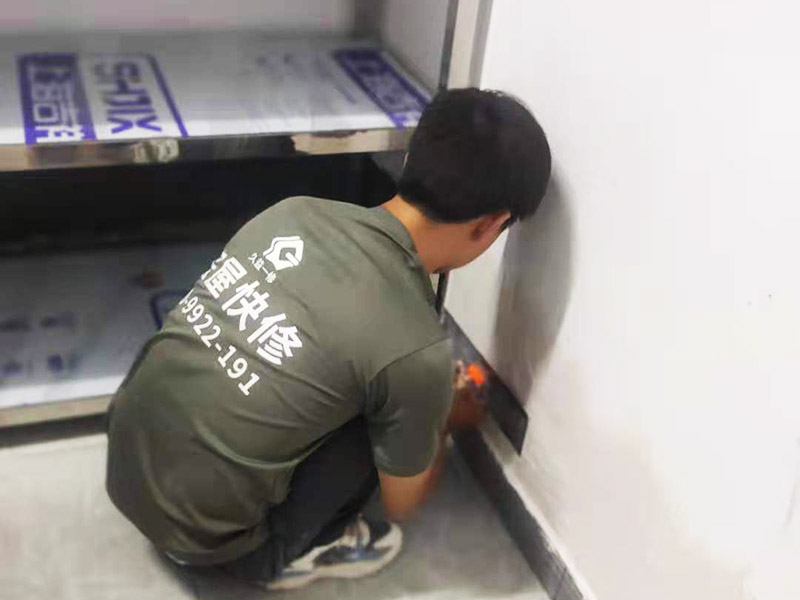 重慶裝修公司如何處理墻面粉化，這個困擾很多人的難題